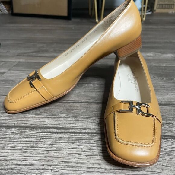 REVOLVE SALVATORE FERRAGAMO Horse Bit Flat Loafer size 9, 4A - Picture 11 of 11